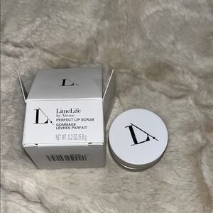 Limelife Perfect Lip Scrub -